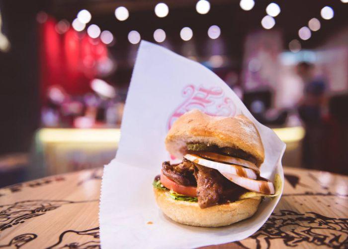Hot Hot Burger