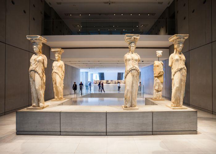 Karyatides acropolis museum saiko3p shutterstock