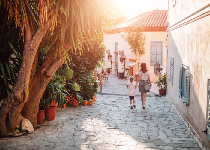 mother daughter athens plaka Oleksandr Briagin shutterstock