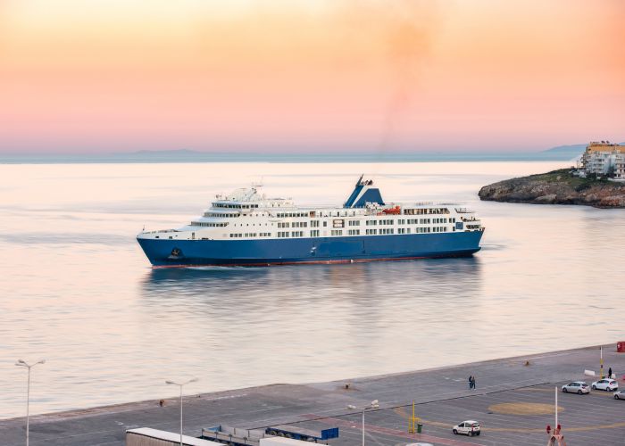 rafina port 3 Stratos Giannikos shutterstock