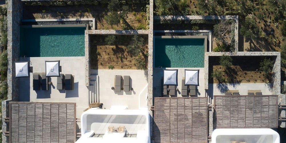 images/blog/images/Greece-travel-tips/Hotels-with-private-pools-in-Greece/hotels-wtih-private-pools-in-greece-intro.jpg