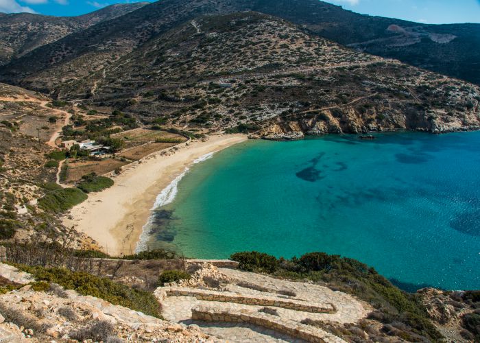 kedros beach donousa RGallianos shutterstock