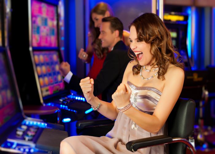 casino winning Kzenon shutterstock