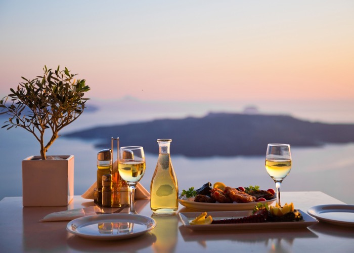 dinner in santorini