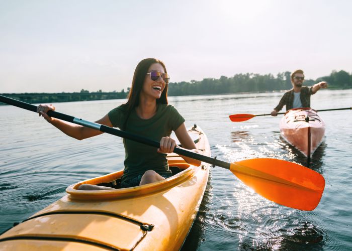 couple kayak