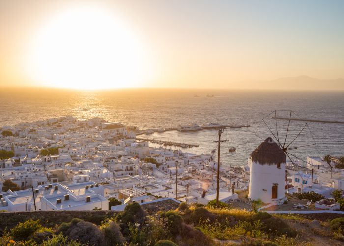 Things to do in Mykonos in December Mykonos town