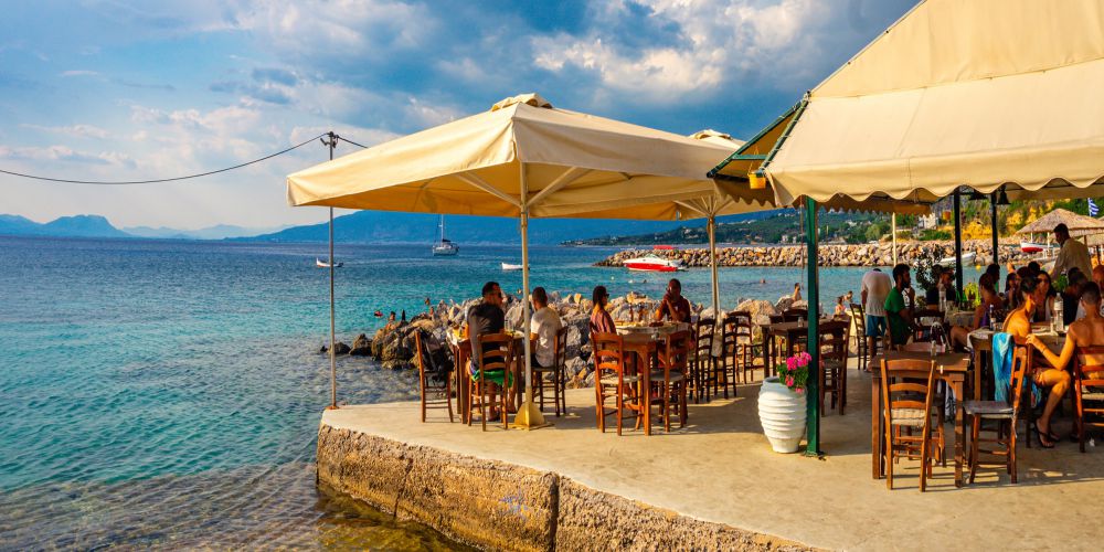 images/blog/images/Greece-travel-tips/how-many-days-in-Greece/how-many-days-in-greece-intro.jpg