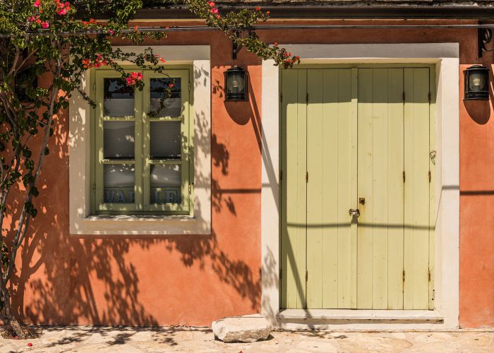 doors kefalonia pixabay