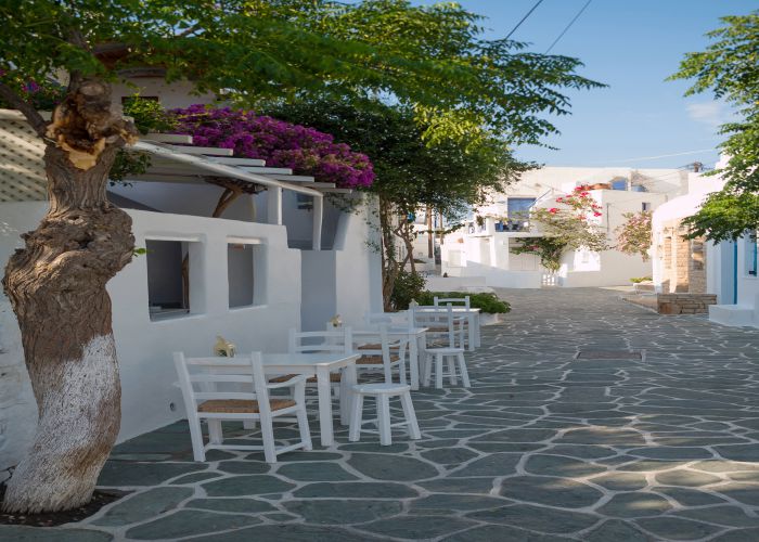 folegandros chora smoxx shutterstock