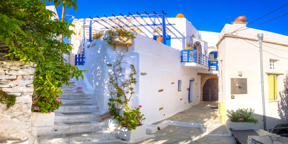images/blog/images/Intro-Images/Greek-Islands/white-and-blue-tinos.jpg