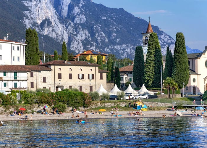 lake como beach lombardy