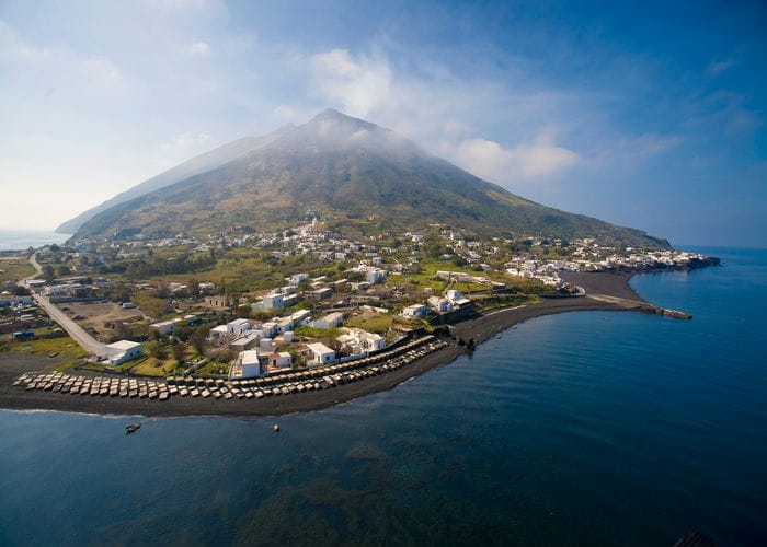 stromboli aeolian islands sicily