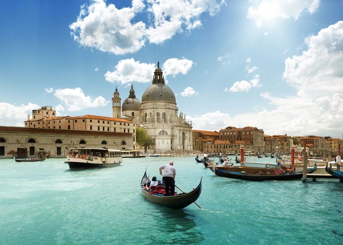grand canal basilica santa maria
