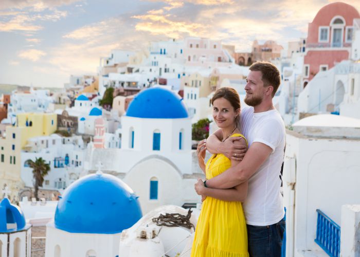couple santorini