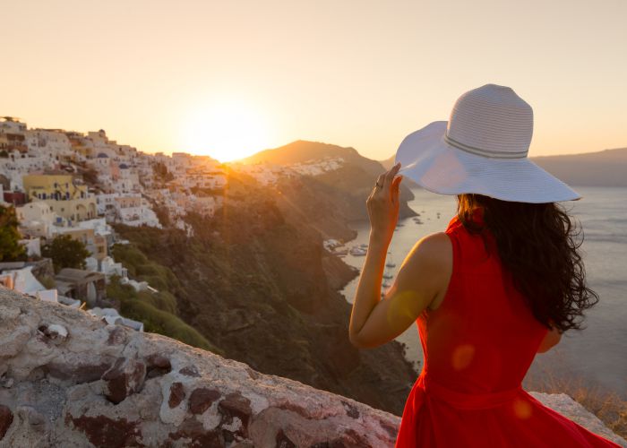 Santorini view sunset Kesu01 depositphotos