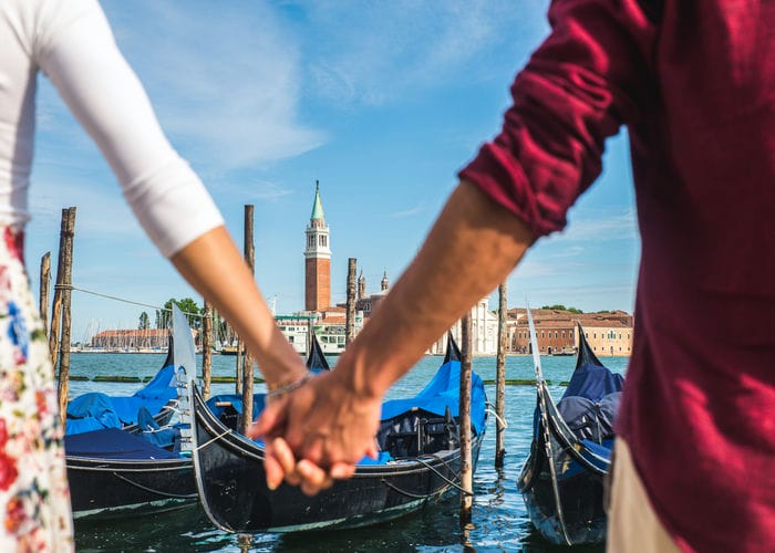 hand in hand in venice